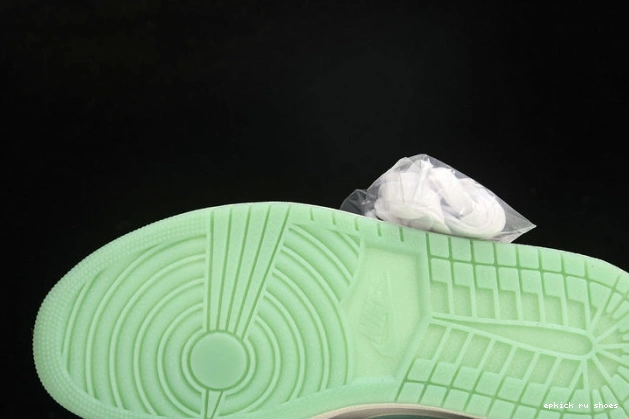 Rep Jordan Island CQ9828-131 Low Air 1 Green 0731